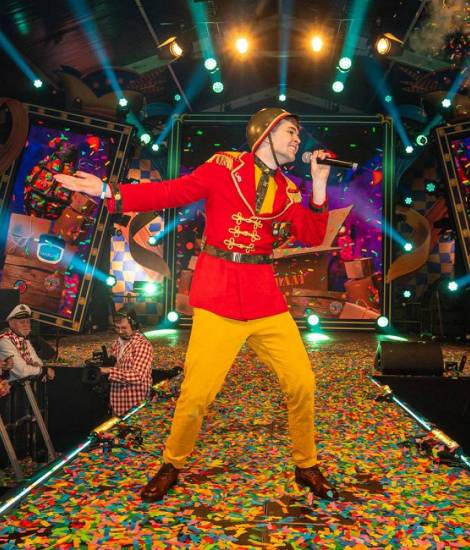 Échte carnavals zanger boeken? Vijf aanraders (die niet iedereen kent)