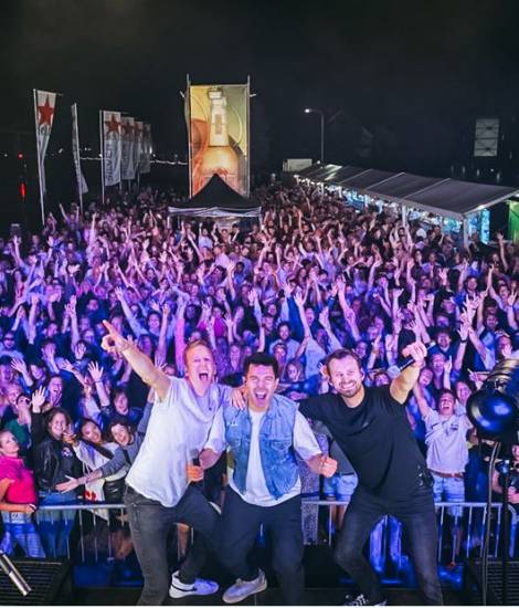 WELCOME TO THE HEAVY ENTERTAINMENT SHOW!