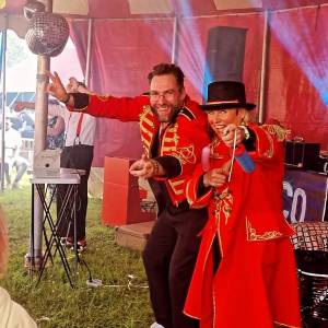 De Grote Weggeef Show boeken