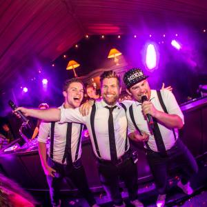 De Zingende Barmannen Oktoberfest boeken