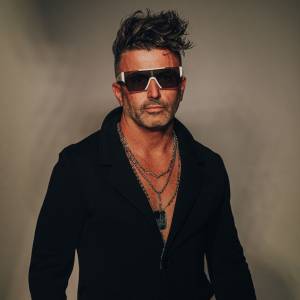 DJ Engin Acuza Boeken