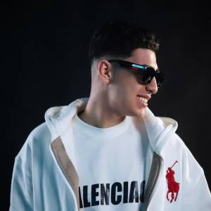 DJ MG boeken?