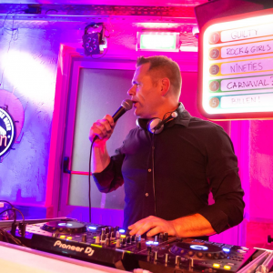DJ Ron boeken