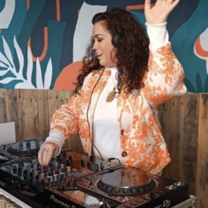 DJ Vanessa 