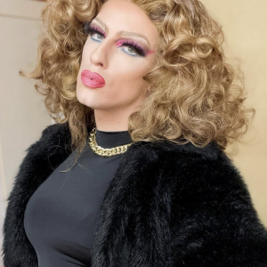 Drag Queen Tyra Tall