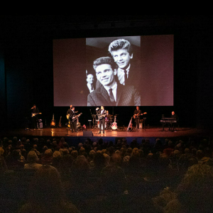 ForEverly Brothers de band boeken