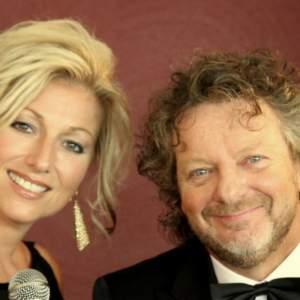 Frank Wilson & zangeres Petra Schreurs