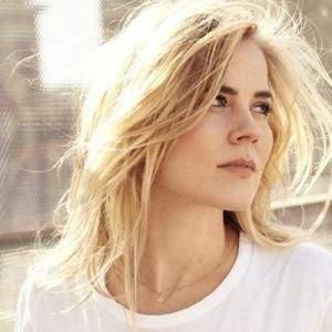 Ilse DeLange