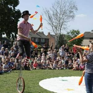 Mee Doe Circus Luijten en kornuiten