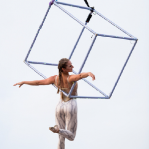 Aerial Acts Minke Ruel