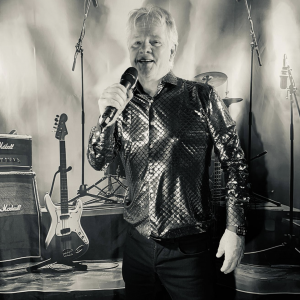 Mr Brooks - Neil Diamond Tribute