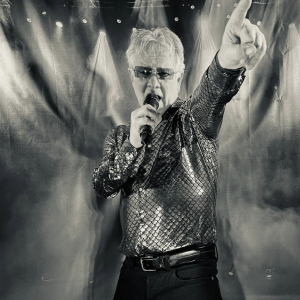 Mr Brooks - Neil Diamond Tribute