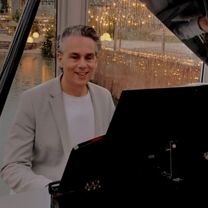 Pianist Rene van der Velden