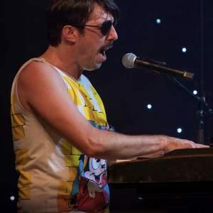 Queen Must Go On