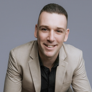 Zingende DJ Rick Kreté