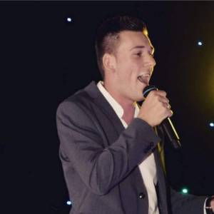 Zingende DJ Rick Kreté