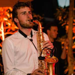 Saxofonist Ivar in Sax