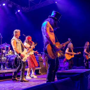 Slash 'N Roses: A tribute to Guns N' Roses boeken