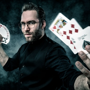 Tafelgoochelaar Elmar Hofstee