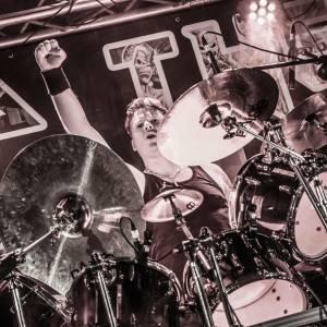 Up the Irons: A tribute to Iron Maiden boeken