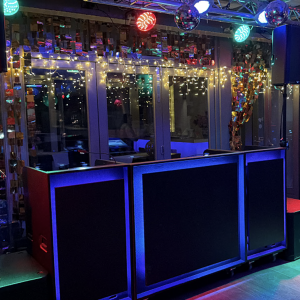 Vinyl DJ Ron