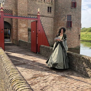 Waarzegster Madame Roza