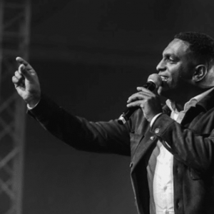 Zanger MoDeShow boeken