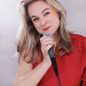 Zangeres Lieke D boeken