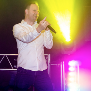 Zingende Dj Gijs boeken