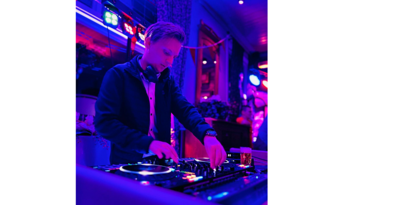 DJ Mike Schipper