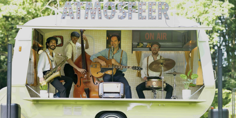 Mobiel podium caravan boeken