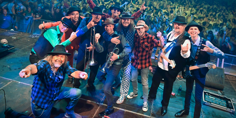 Oerend Hard Normaal Tribute 