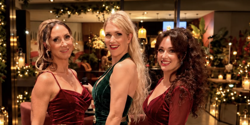 THE HIT GIRLS – CHRISTMAS PARTY