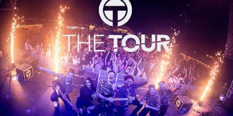 The Tour boeken