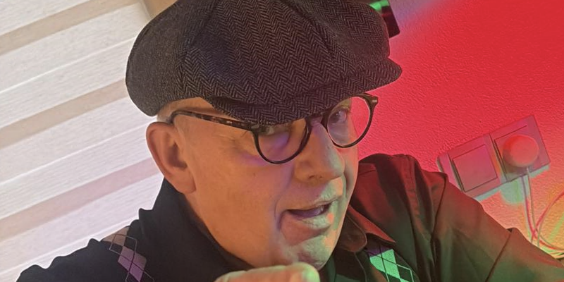 Vinyl DJ Ron